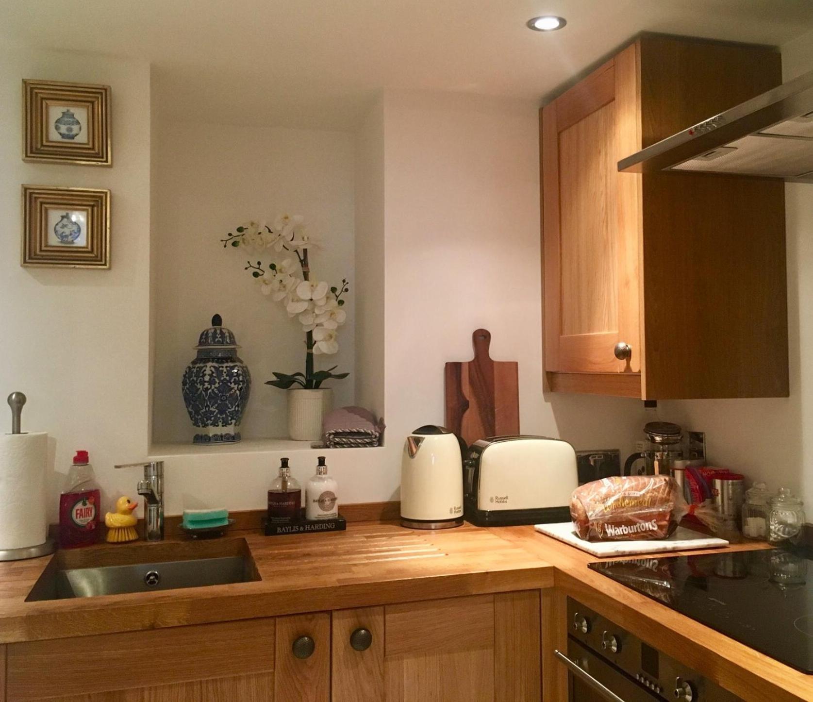 Beautiful 1Br Apartment In Historic St Aubin House 외부 사진