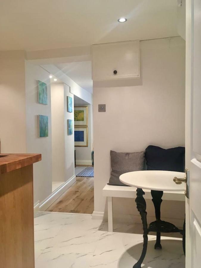 Beautiful 1Br Apartment In Historic St Aubin House 외부 사진