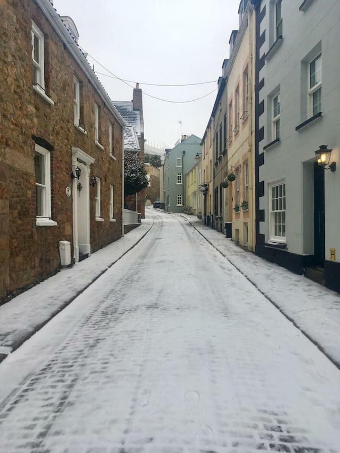Beautiful 1Br Apartment In Historic St Aubin House 외부 사진