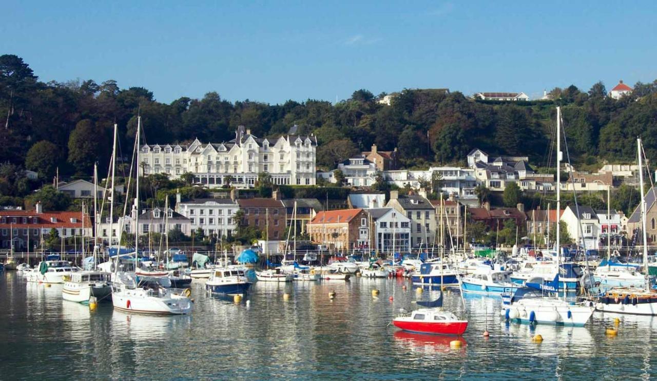 Beautiful 1Br Apartment In Historic St Aubin House 외부 사진