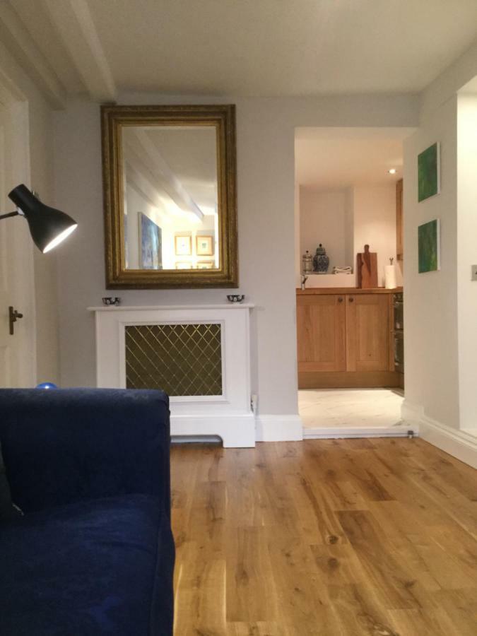 Beautiful 1Br Apartment In Historic St Aubin House 외부 사진
